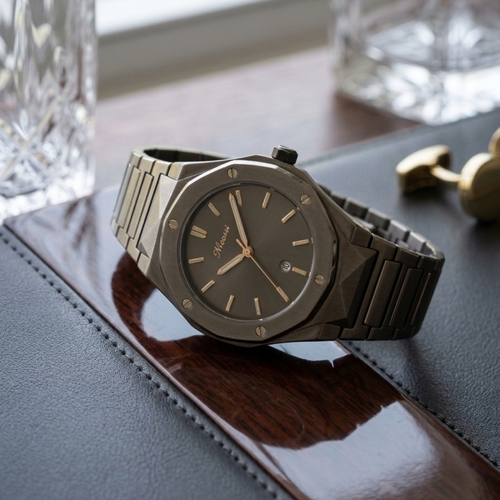 The Obsidian Aura | Stealth Gunmetal Edition